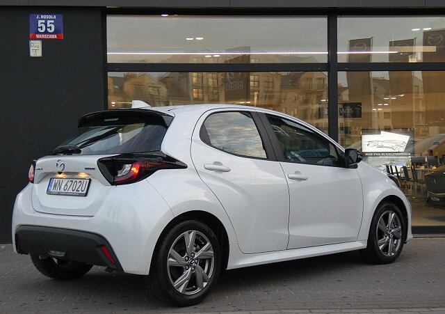 Mazda 2 Hybrid - Kolor Northern White Pearl, zdjęcie 5