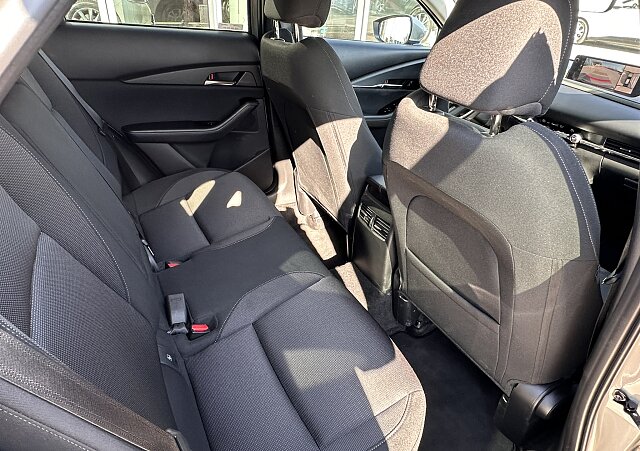 Mazda CX-30 - Kolor Platinum Quartz, zdjęcie 14