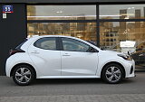 Mazda 2 Hybrid - Kolor Northern White Pearl, zdjęcie 4