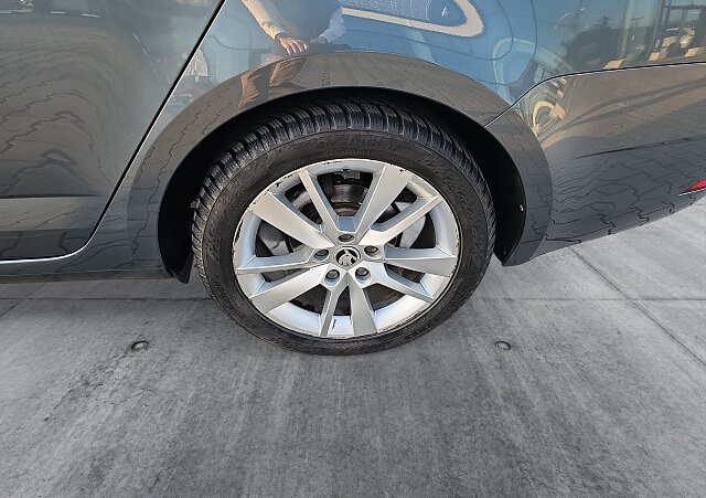 Skoda Octavia - Kolor Inny kolor, zdjęcie 9