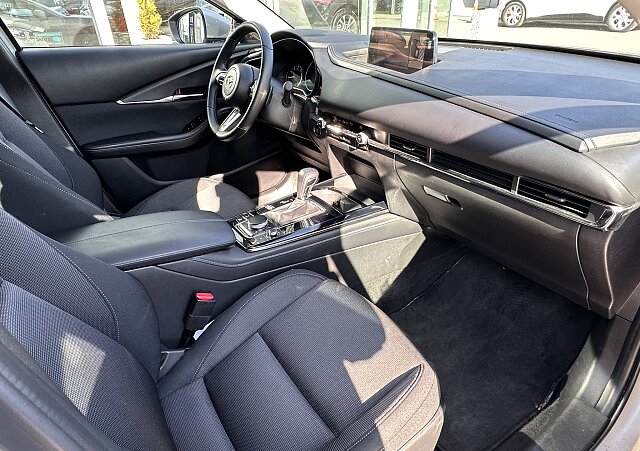 Mazda CX-30 - Kolor Platinum Quartz, zdjęcie 13