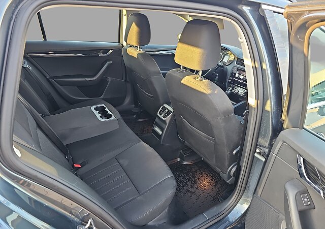 Skoda Octavia - Kolor Inny kolor, zdjęcie 23