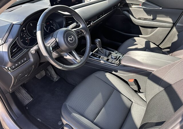 Mazda CX-30 - Kolor Platinum Quartz, zdjęcie 11