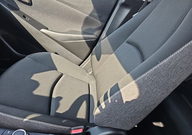 Mazda 2 - Kolor Biały, zdjęcie 24