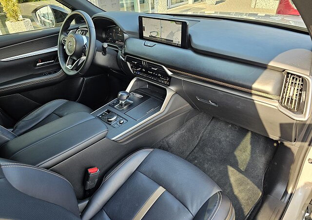 Mazda CX-60 - Kolor Platinum Quartz, zdjęcie 10