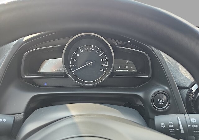 Mazda 2 - Kolor Biały, zdjęcie 12