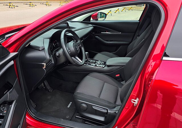 Mazda CX-30 - Kolor Soul Red Crystal, zdjęcie 4