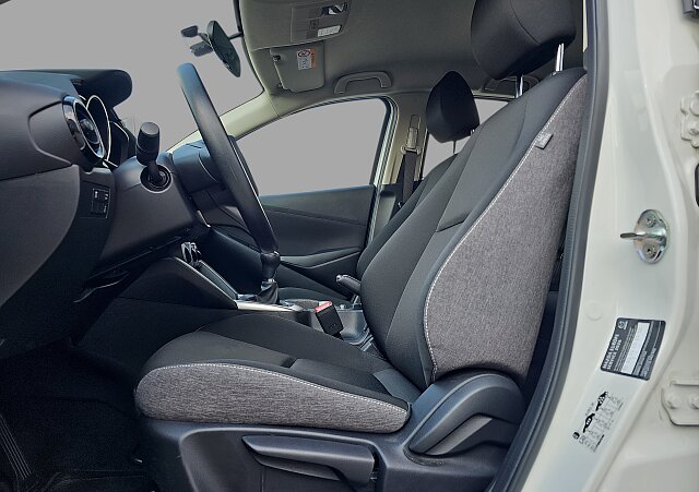 Mazda 2 - Kolor Biały, zdjęcie 16