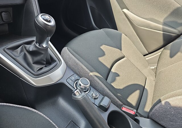 Mazda 2 - Kolor Biały, zdjęcie 22