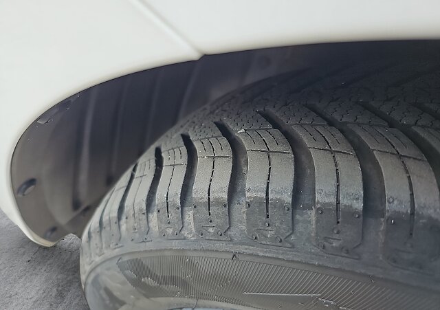 Mazda 2 - Kolor Biały, zdjęcie 11