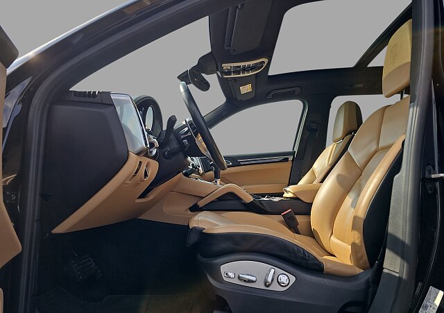 Porsche Cayenne - Kolor Czarny, zdjęcie 13