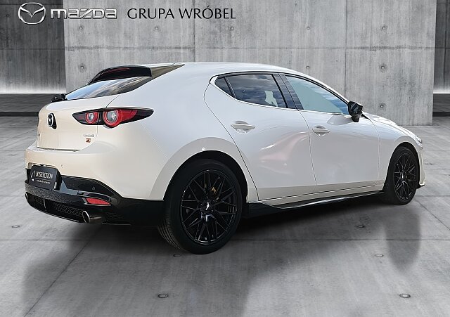 Mazda 3 - Kolor Snowflake White Pearl, zdjęcie 5