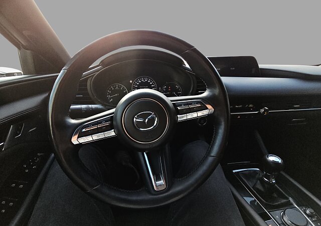 Mazda 3 - Kolor Snowflake White Pearl, zdjęcie 12