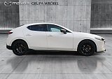 Mazda 3 - Kolor Snowflake White Pearl, zdjęcie 4