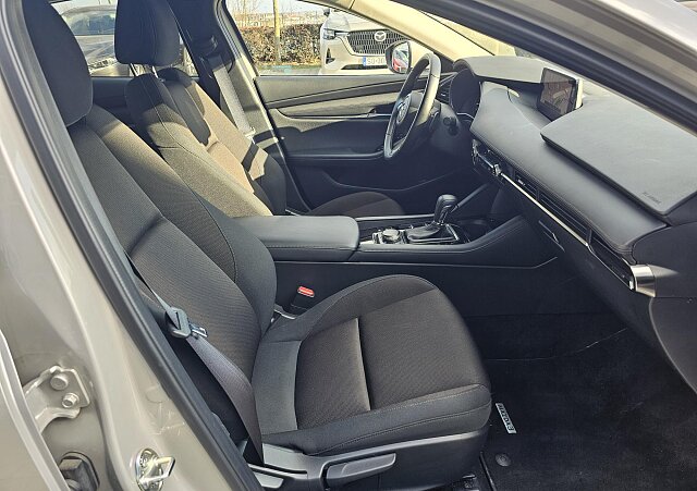 Mazda 3 - Kolor Platinum Quartz, zdjęcie 13