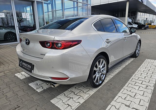 Mazda 3 - Kolor Platinum Quartz, zdjęcie 7