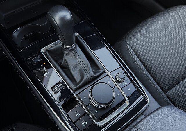 Mazda CX-30 - Kolor Platinum Quartz, zdjęcie 10