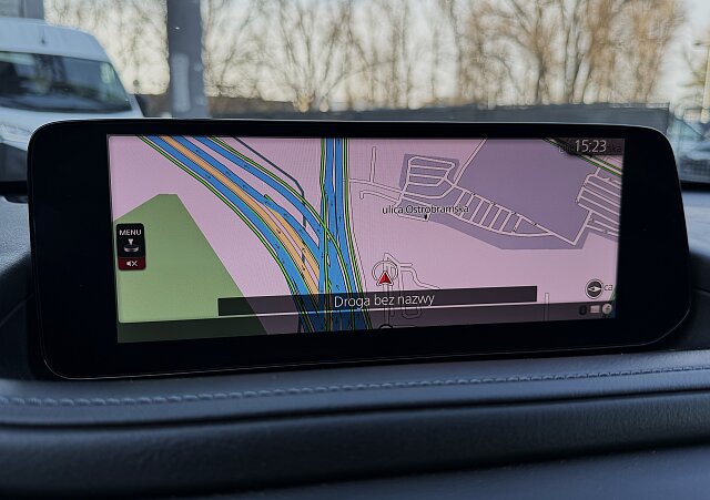 Mazda CX-30 - Kolor Platinum Quartz, zdjęcie 9