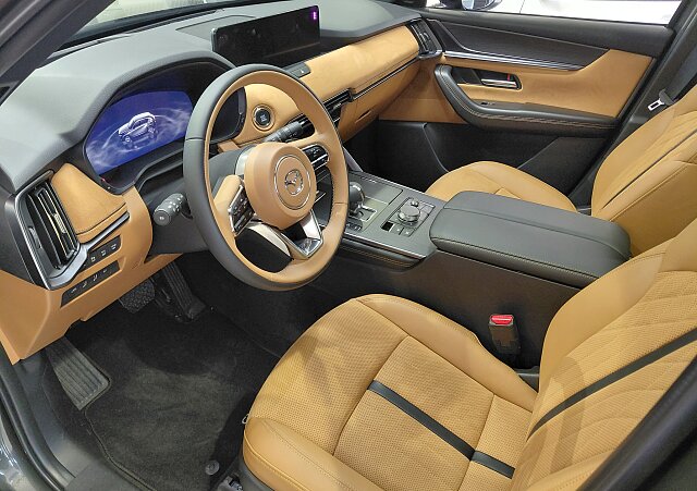 Mazda CX-60 - Kolor Platinum Quartz, zdjęcie 2