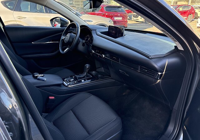 Mazda CX-30 - Kolor Machine Gray, zdjęcie 17