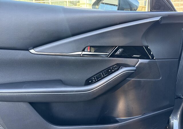 Mazda CX-30 - Kolor Machine Gray, zdjęcie 23