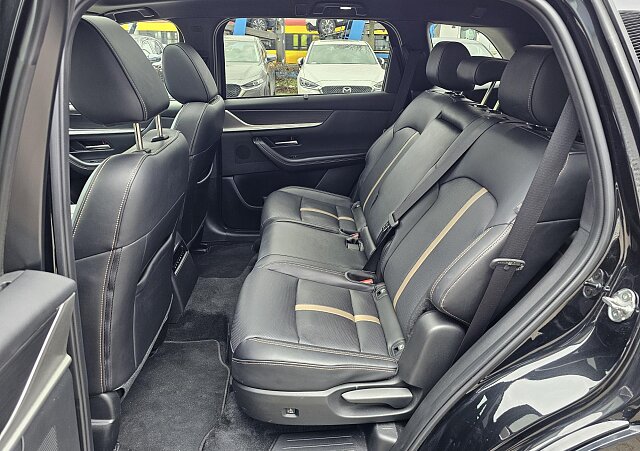 Mazda CX-80 - Kolor Jet Black, zdjęcie 10