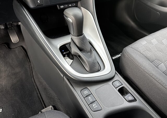 Mazda 2 - Kolor Lead Grey, zdjęcie 10