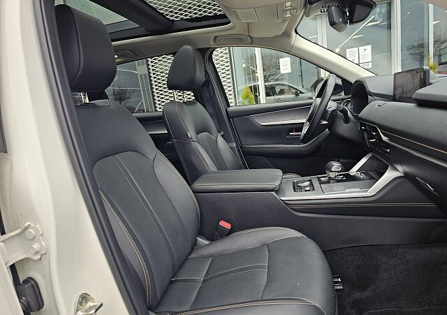 Mazda CX-60 - Kolor Rhodium White, zdjęcie 9
