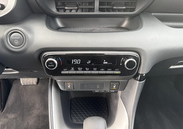 Mazda 2 - Kolor Lead Grey, zdjęcie 11