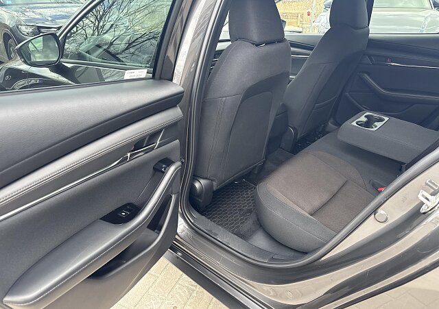 Mazda 3 - Kolor Machine Gray, zdjęcie 19