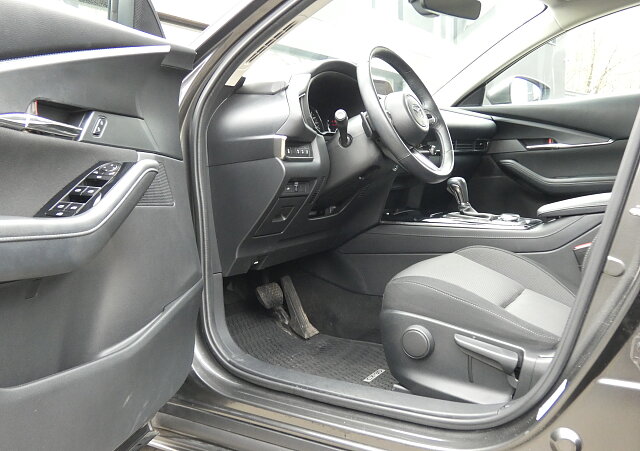 Mazda CX-30 - Kolor Machine Gray, zdjęcie 7