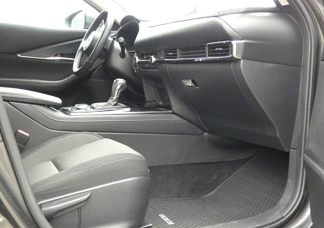 Mazda CX-30 - Kolor Machine Gray, zdjęcie 9