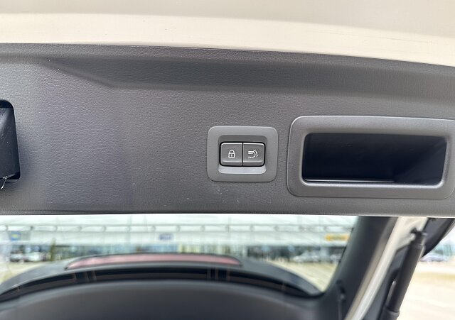 Mazda CX-30 - Kolor Ceramic Metalic, zdjęcie 28