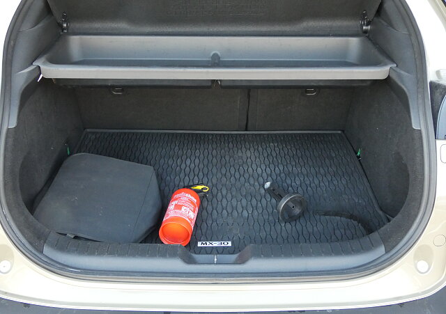 Mazda MX-30 - Kolor Multi-tone Zircon Sand, zdjęcie 10