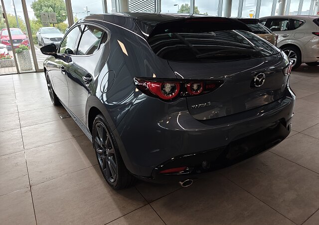 Mazda 3 - Kolor Polymetal Gray, zdjęcie 4