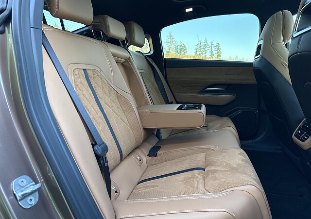 Mazda 6e - Kolor Melting Copper, zdjęcie 18