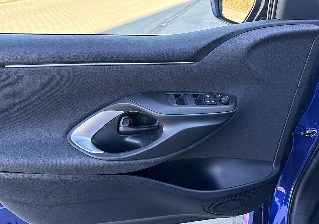 Mazda 2 - Kolor Blue Glass, zdjęcie 6