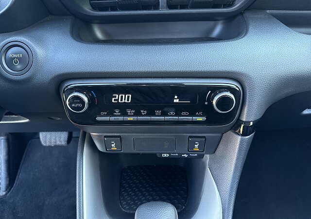 Mazda 2 - Kolor Blue Glass, zdjęcie 11