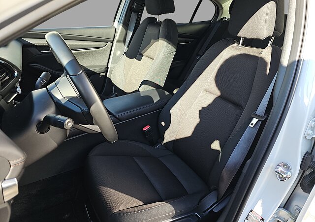 Mazda 3 - Kolor Ceramic Metalic, zdjęcie 14