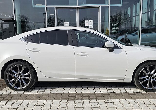 Mazda 6 - Kolor Snowflake White Pearl, zdjęcie 4