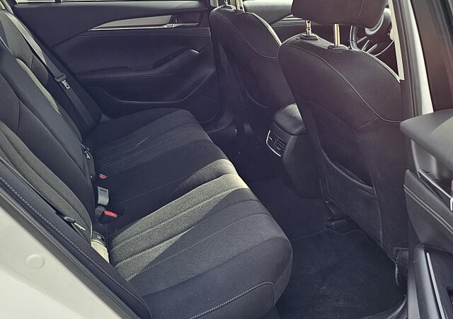 Mazda 6 - Kolor Snowflake White Pearl, zdjęcie 16