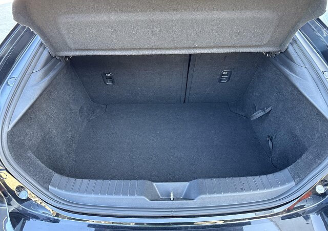 Mazda 3 - Kolor Jet Black, zdjęcie 22