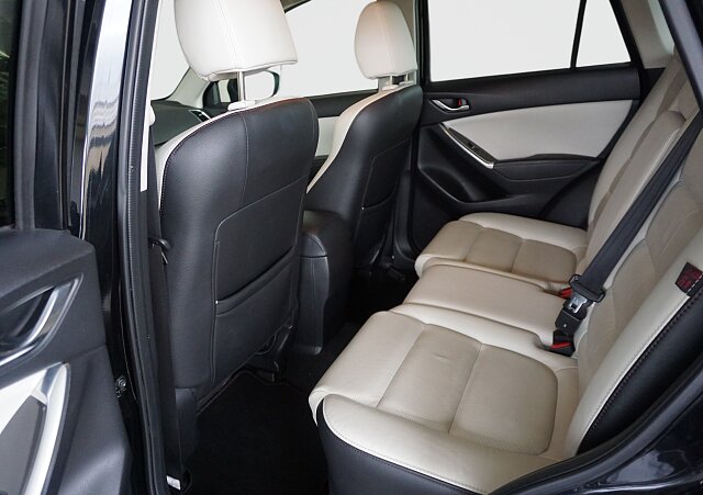 Mazda CX-5 - Kolor Jet Black, zdjęcie 8