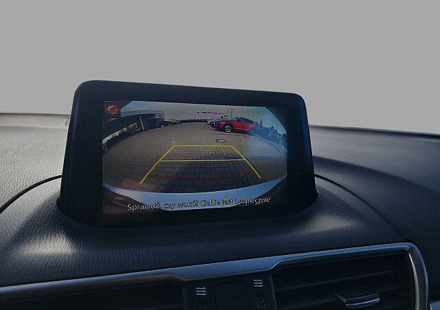 Mazda 3 - Kolor Snowflake White Pearl, zdjęcie 17