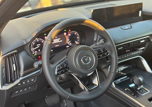 Mazda CX-80 - Kolor Artisan Red, zdjęcie 3