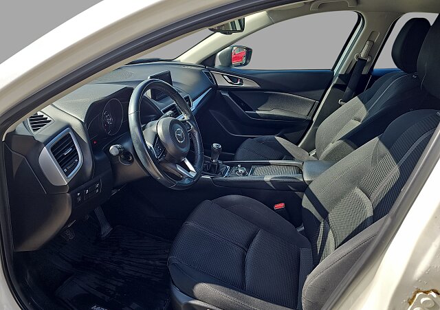 Mazda 3 - Kolor Snowflake White Pearl, zdjęcie 12