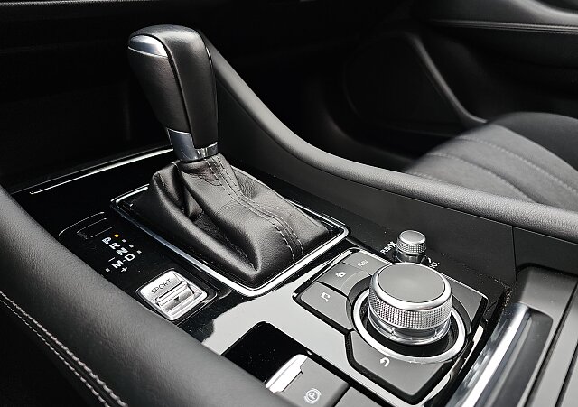 Mazda 6 - Kolor Jet Black, zdjęcie 18