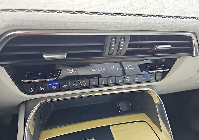 Mazda CX-80 - Kolor Artisan Red, zdjęcie 12