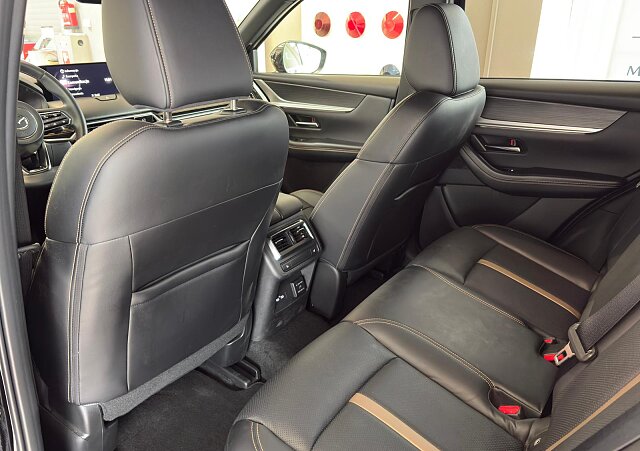 Mazda CX-60 - Kolor Jet Black, zdjęcie 7