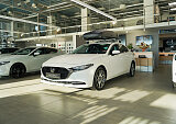 Mazda 3 - Kolor Snowflake White Pearl, zdjęcie 1